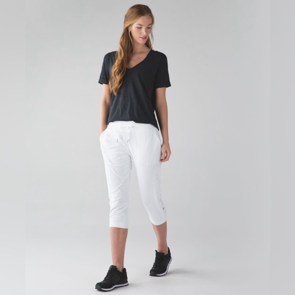 Lululemon Studio Crop II - White - Picture 3 of 15